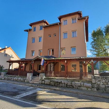 Villa Dijana Gračac Exteriör bild