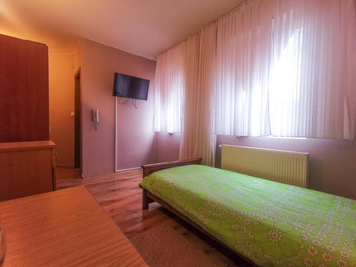Villa Dijana Gračac Exteriör bild